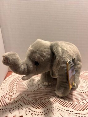 National Geographic Savannah Elephant Plush 9" Stuffed Animal Gray (Bent Tag)